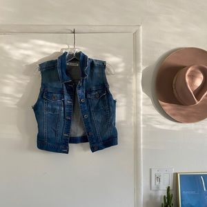 Jean Crop Vest